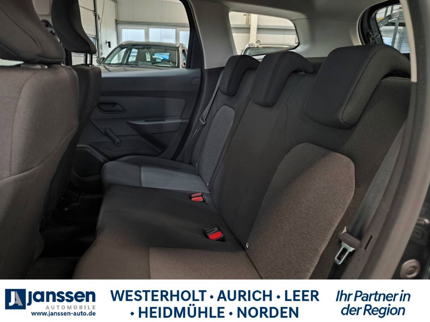 Fahrzeugabbildung Dacia DUSTER Essential TCe 100 ECO-G