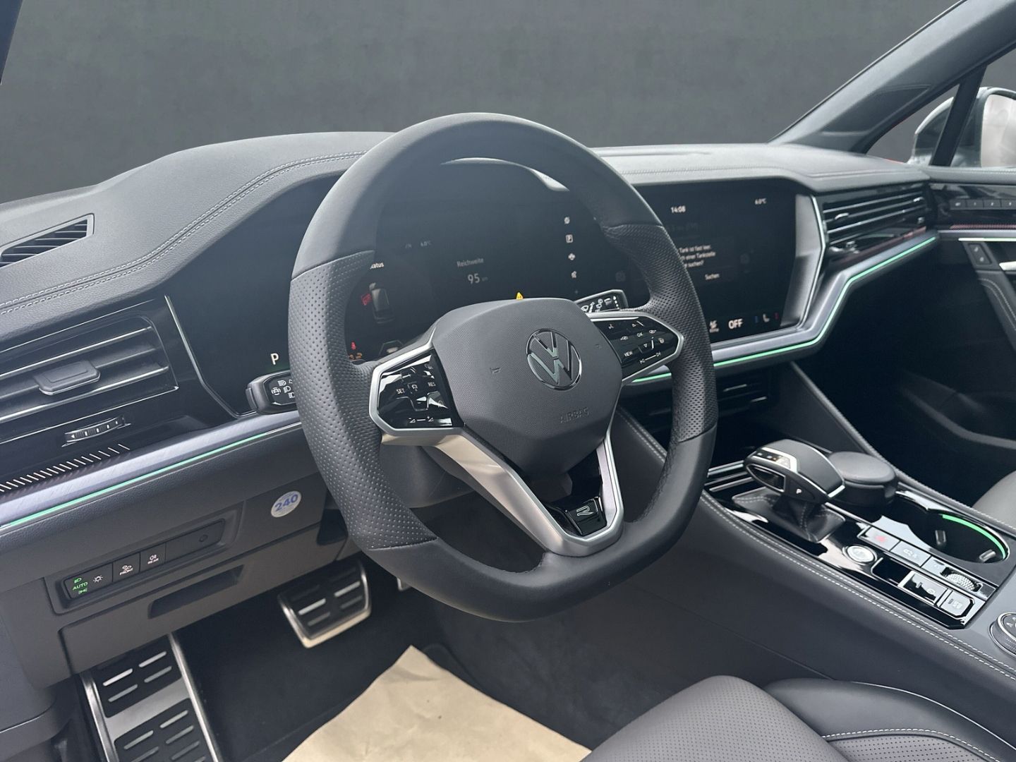 Touareg V6 3.0 TDI 4Motion R-Line HUD Luftfederu