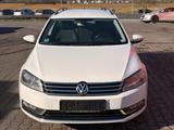 Volkswagen Passat DSG 2.0 *TÜV NEU 28* NAVI PDC EU5 - gebrauchte VW Passat Variant aus dem Jahr 2011