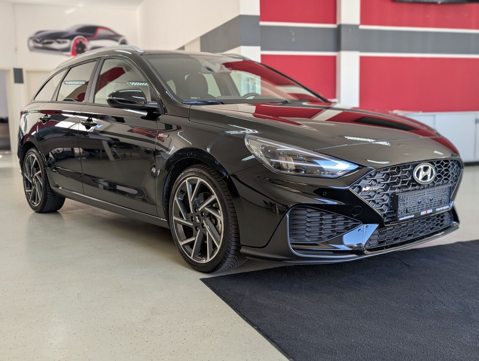 Fahrzeugabbildung Hyundai i30 N Line Mild-Hybrid LED TEMP CARPLAY KAM PANO