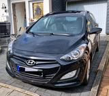 Hyundai sehr gepflegter Hyundai i30 1.6 110PS AHK,... - Hyundai i30 Ps mit Diesel-Antrieb