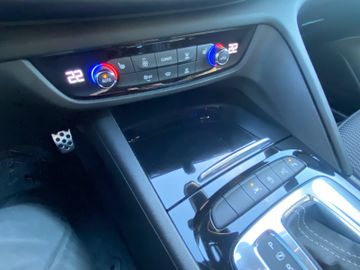 Bild 13 Opel INSIGNIA B SPORTS TOURER DYNAMIC AHK INTELLILUX