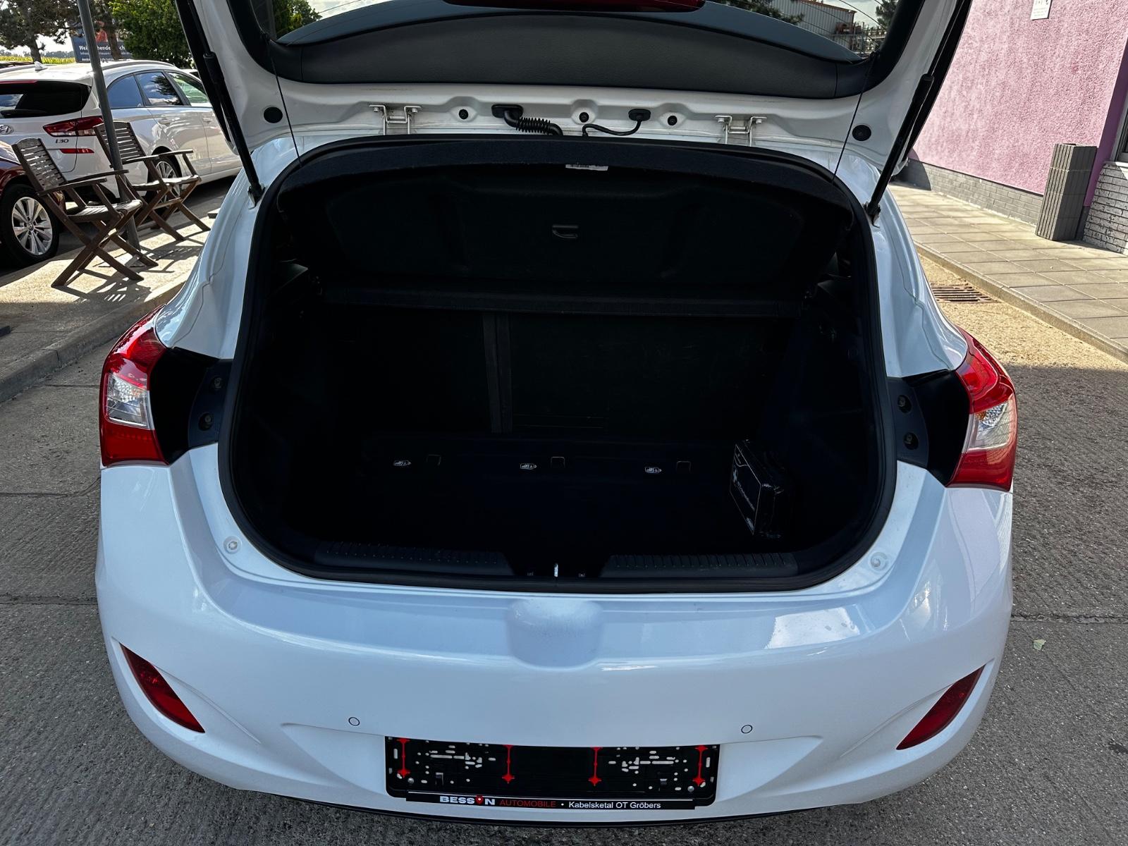 Hyundai i30 blue Passion Plus "KAMERA"NAVI"SHZ"LHZ"