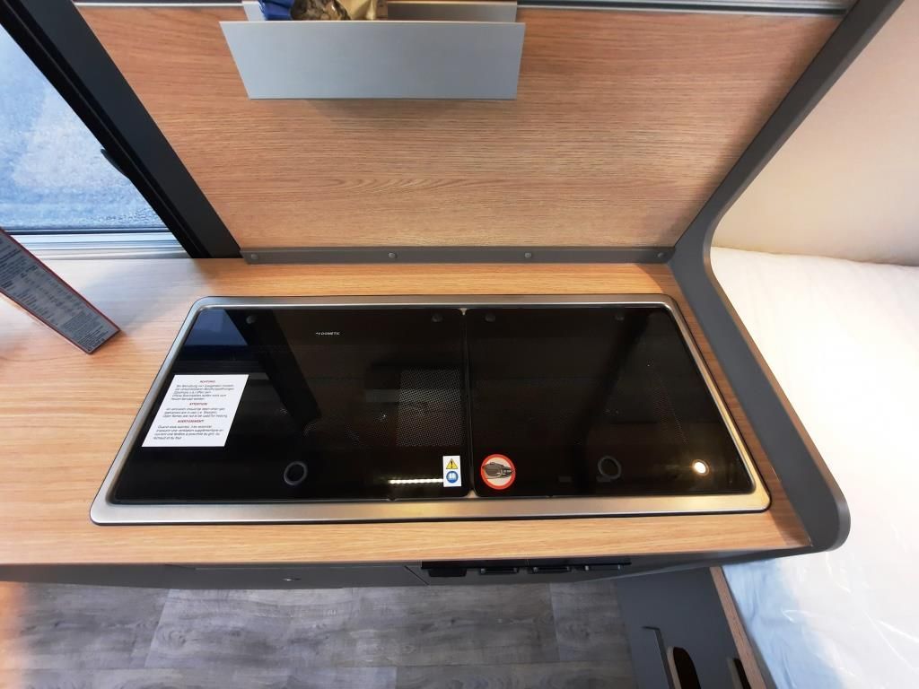 Fahrzeugabbildung LMC Innovan 600 Verfüg./Sparen Sie 12.001,- €