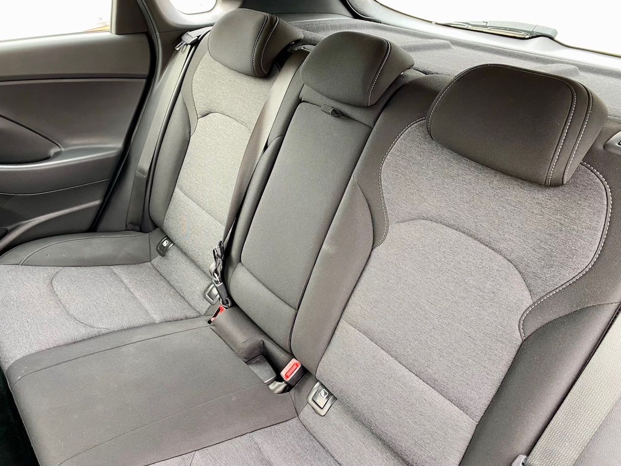 Fahrzeugabbildung Hyundai i30 1.0 DCT AAC SHZ ALLWETTER ALU