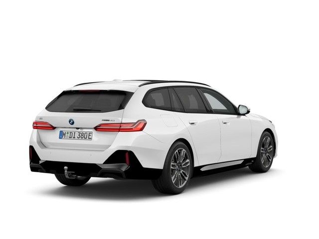 BMW i5 eDrive40 Touring M SPORT Panorama AHK Iconic imagem 2