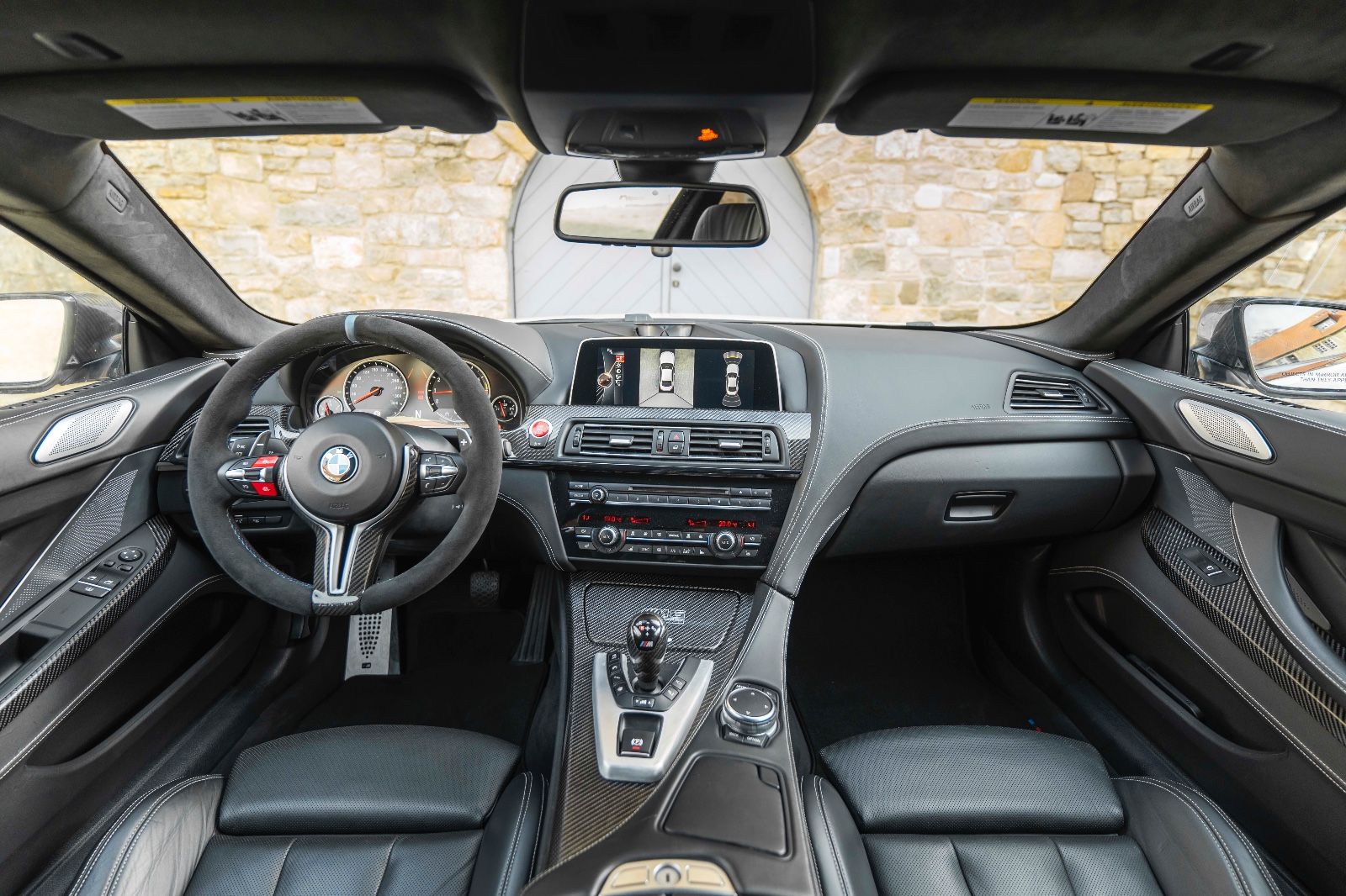 Fahrzeugabbildung BMW M6 Competition 1/100  B&O 360° Carbon LED