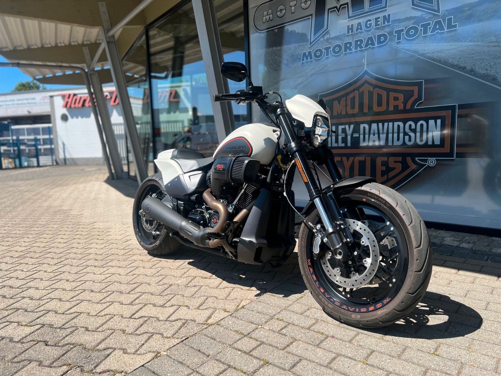 Fahrzeugabbildung Harley-Davidson FXDR 114 - Top Gepflegt - Neuwertig - Kesstech