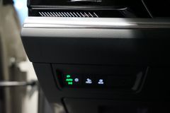 VW Touareg TDI R-Line | Leder | HuD | Luftfederung VW Touareg TDI R-Line | Leder | HuD | Luftfederung