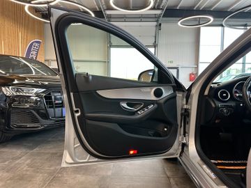 Mercedes-Benz C 180 *Tempo*Navi*Spur*Park-Assist*LED*2-Zonen*
