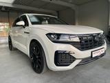 Volkswagen Touareg R-Line blackstyle Nachtsicht ABT Topp! - Volkswagen Touareg: Black
