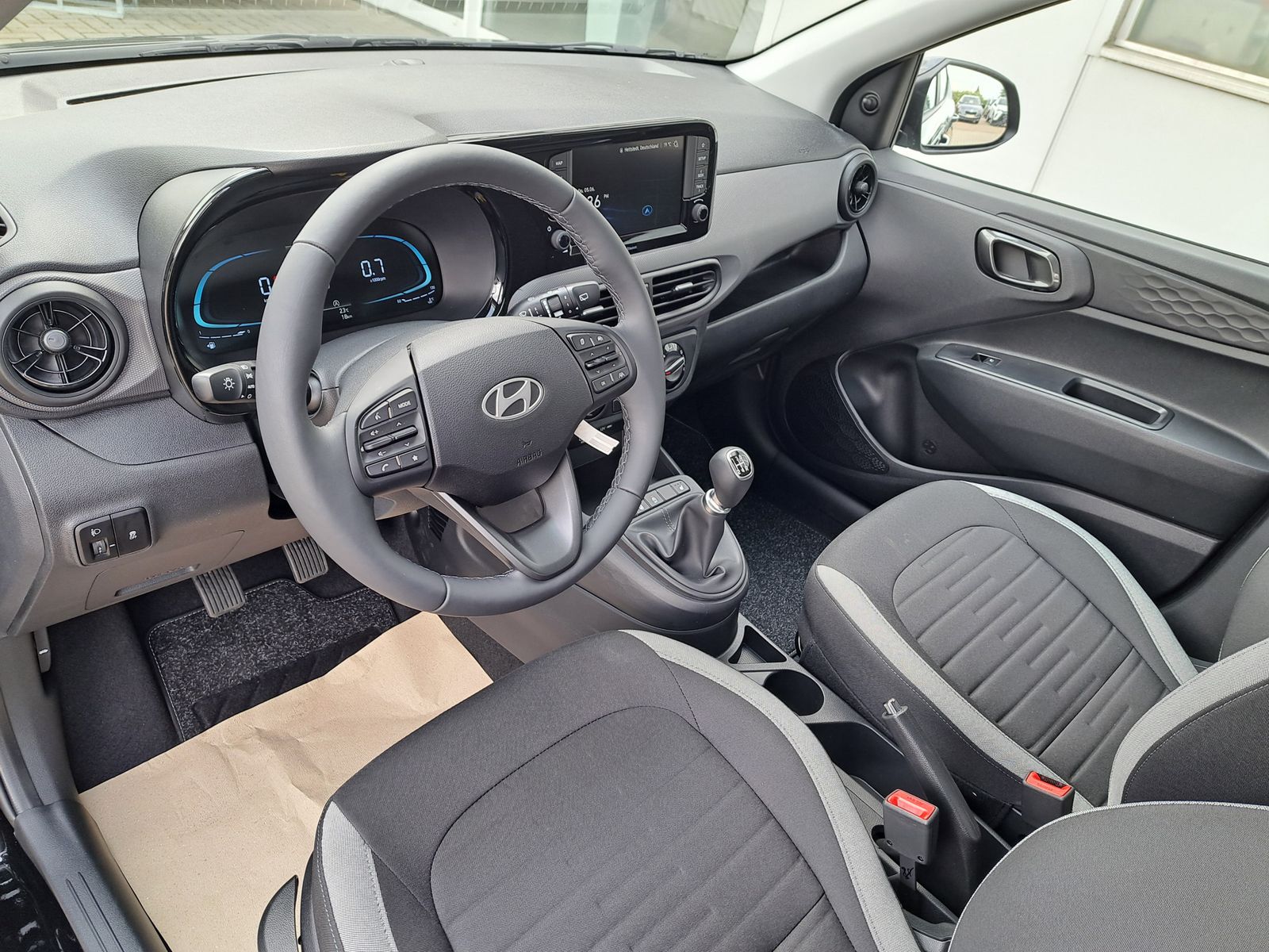 Fahrzeugabbildung Hyundai i10 1.0 NAVI WINTERPAKET KAMERA *AKTIONSPREIS*
