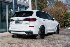 BMW X5 50e M SPORT PRO/ INNOVATION/ ICONIC GLOW BMW X5 50e M SPORT PRO/ INNOVATION/ ICONIC GLOW