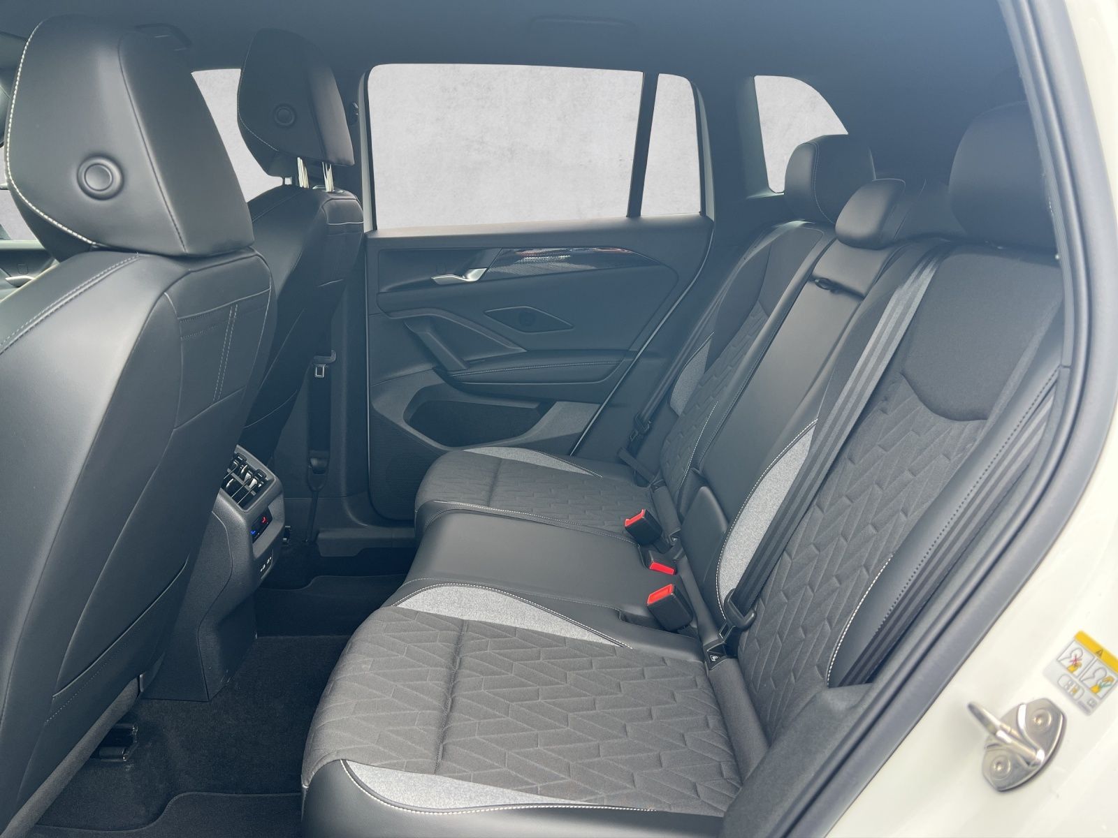 Tiguan Goal 1.5 eTSI DSG AHK*LED*ACC*Navi