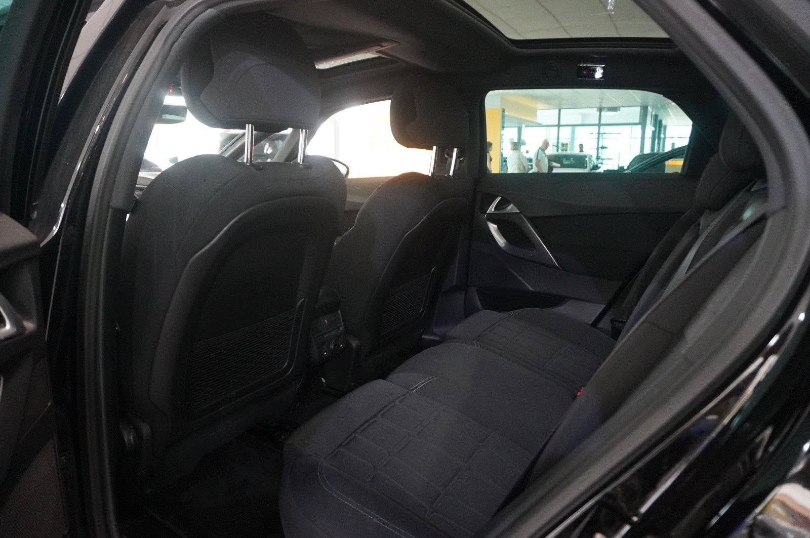 Fahrzeugabbildung DS Automobiles DS5 Lim. 2.0D NAVI/LED/KAMERA/HUD/SPORT/SH/DAB+