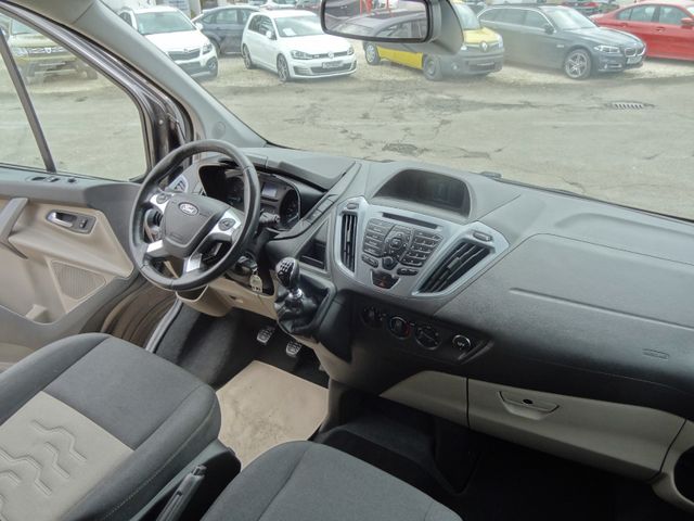 Fahrzeugabbildung Ford Tourneo Custom 300 L2/Titanium/9-Sitzer/AHK/Kam/