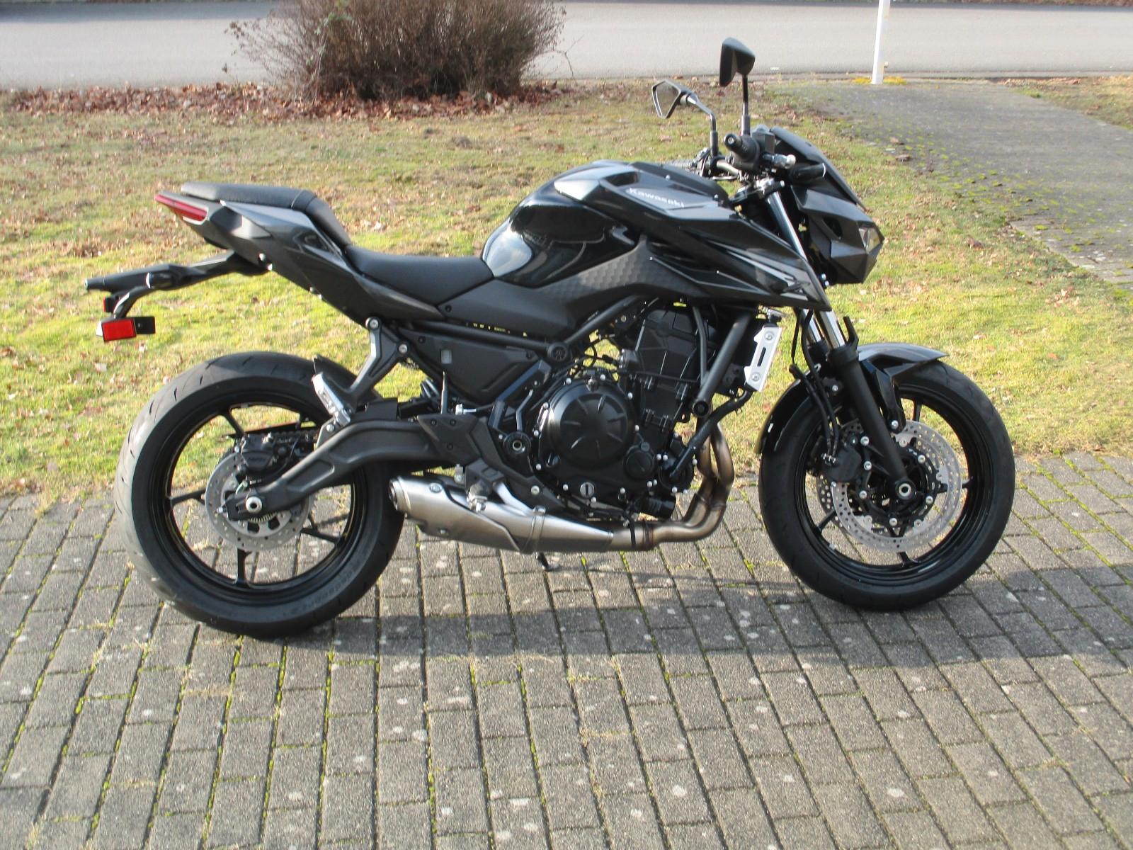 Kawasaki Z 650 S   ABS  Modell  2026  in  Schwarz