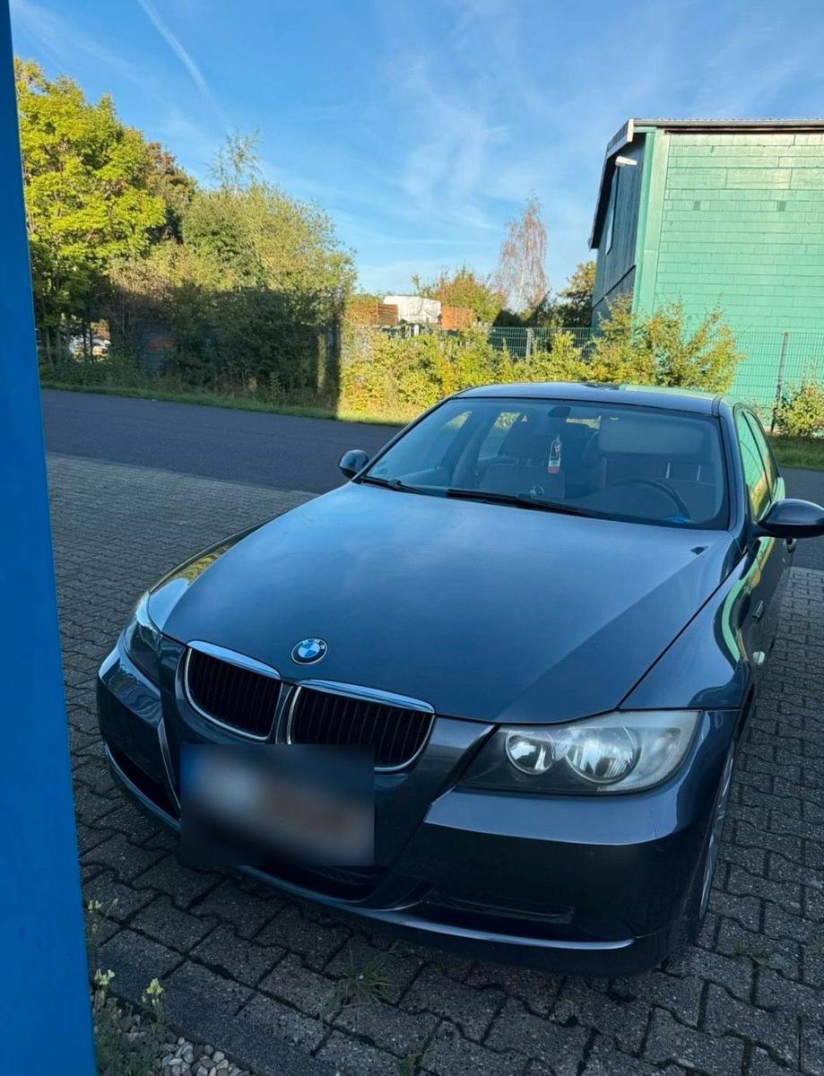 BMW 320