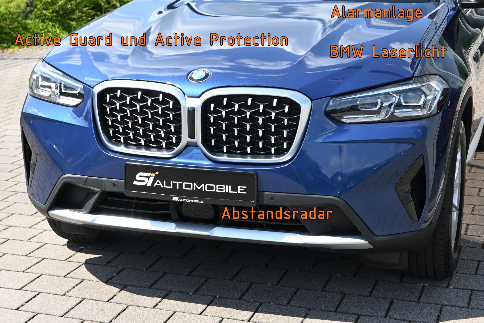 Fahrzeugabbildung BMW X4 xDr.30d °ACC°AHK°IND.MERINO-LEDER°STANDHEIZ.°