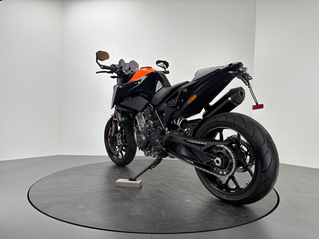 Fahrzeugabbildung KTM 890 DUKE *TOP-ZUSTAND *1. HAND *ARROW