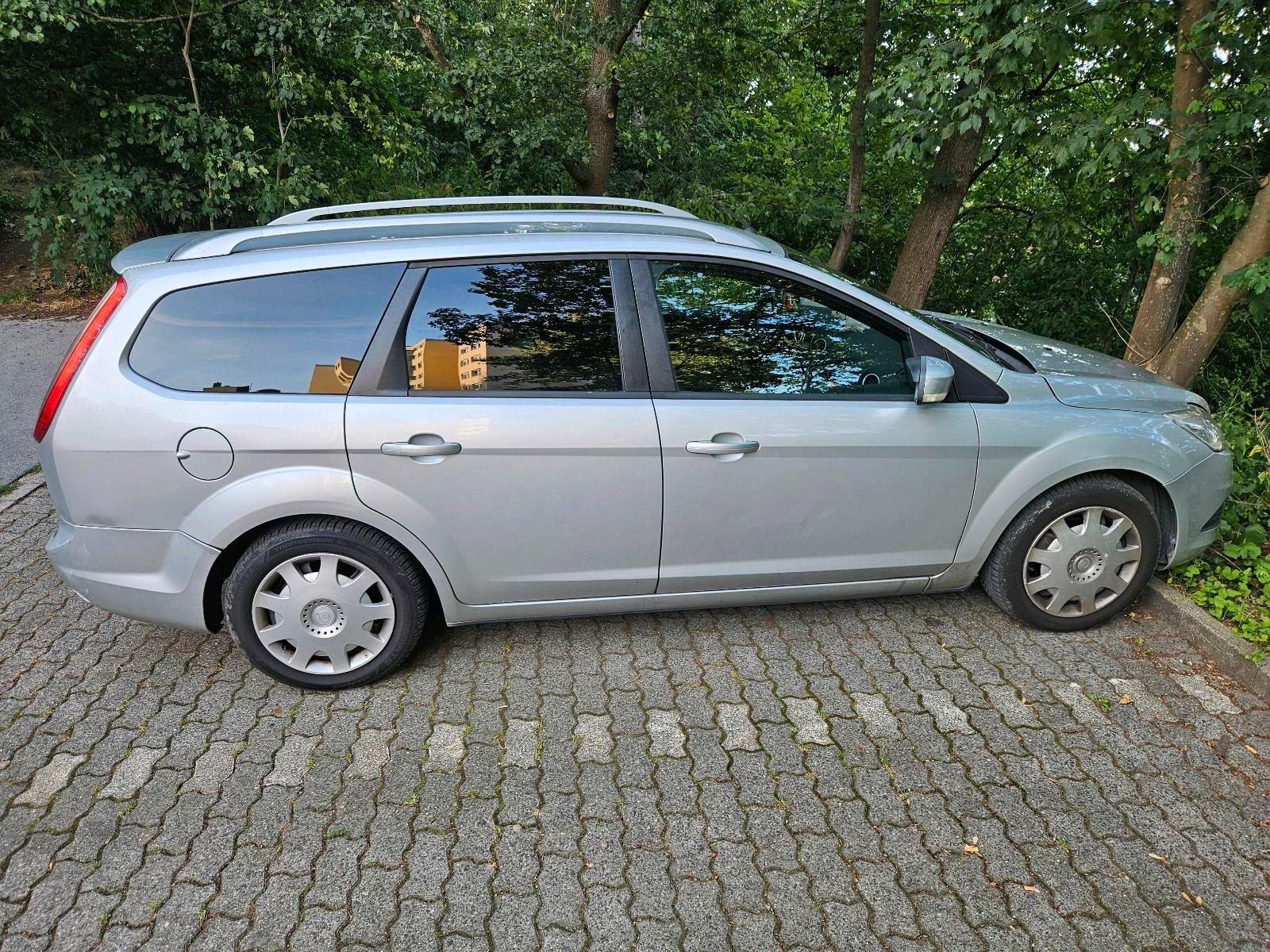 Ford Focus 2010 — photo 10