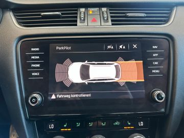 Skoda Octavia *ACC*PDC*NAVI*2-Zonen*Car-PLAY*