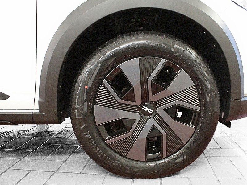 Fahrzeugabbildung Dacia Sandero TCe 90 Stepway auto Expression*Winterp.*