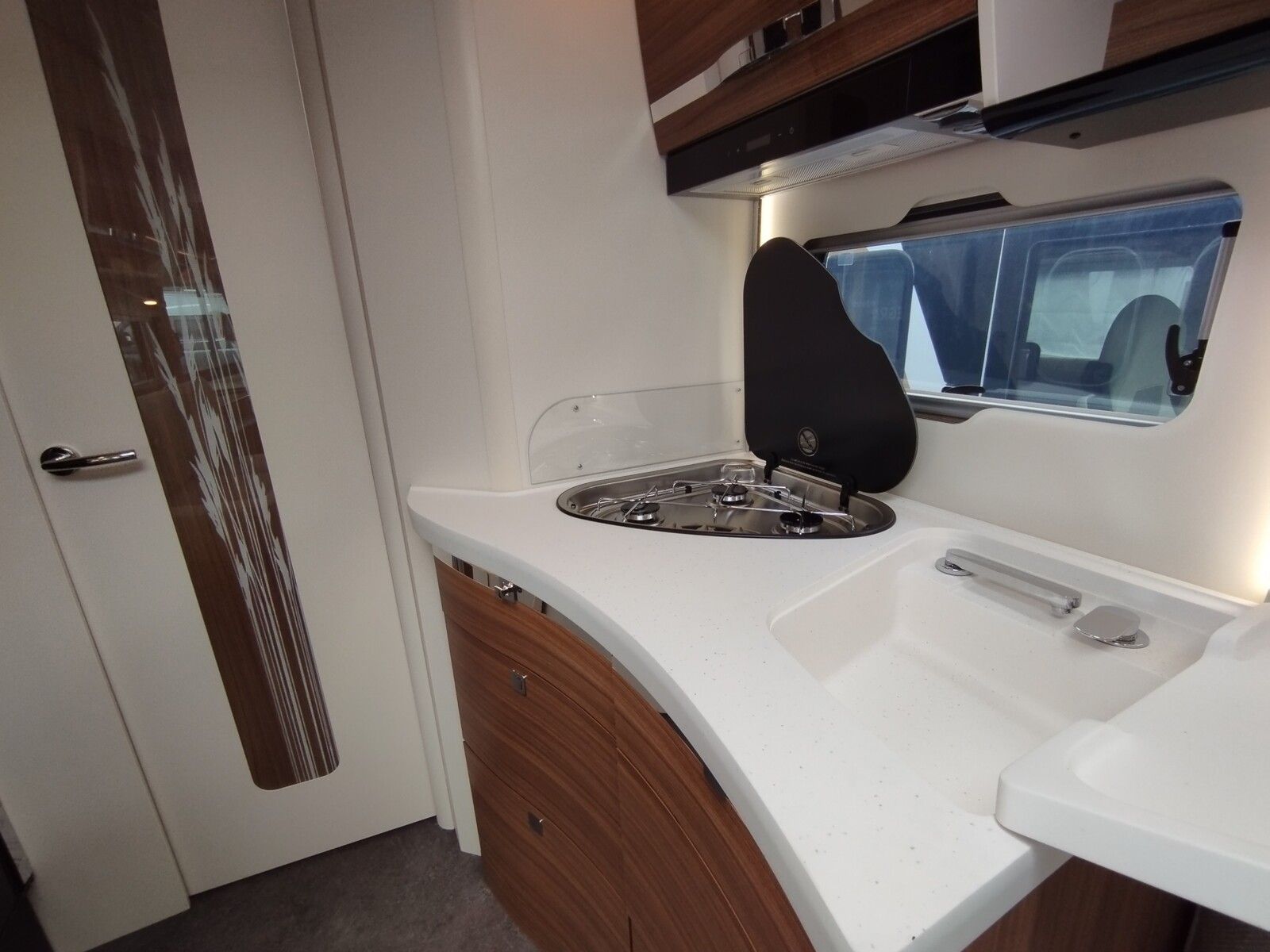 Fahrzeugabbildung Eura Mobil Integra I 760 QF SAT,Solar,Klimaanlage,TV,RK