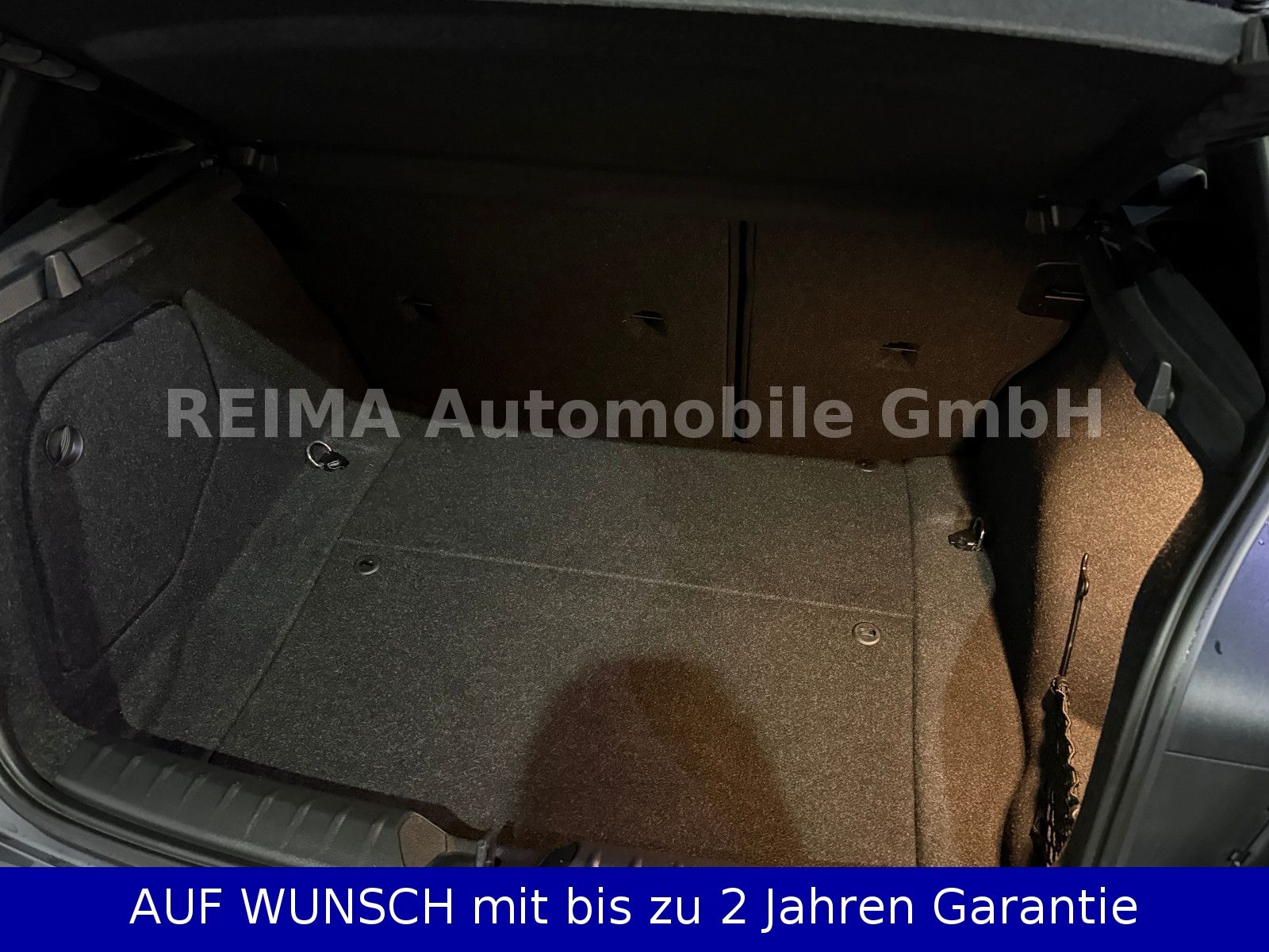 Fahrzeugabbildung BMW 116 d Edition M Sport Performance, LED
