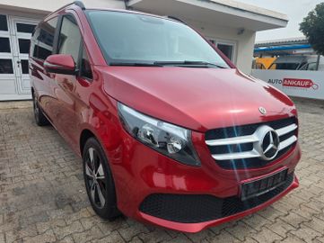 Mercedes V 220 - 3