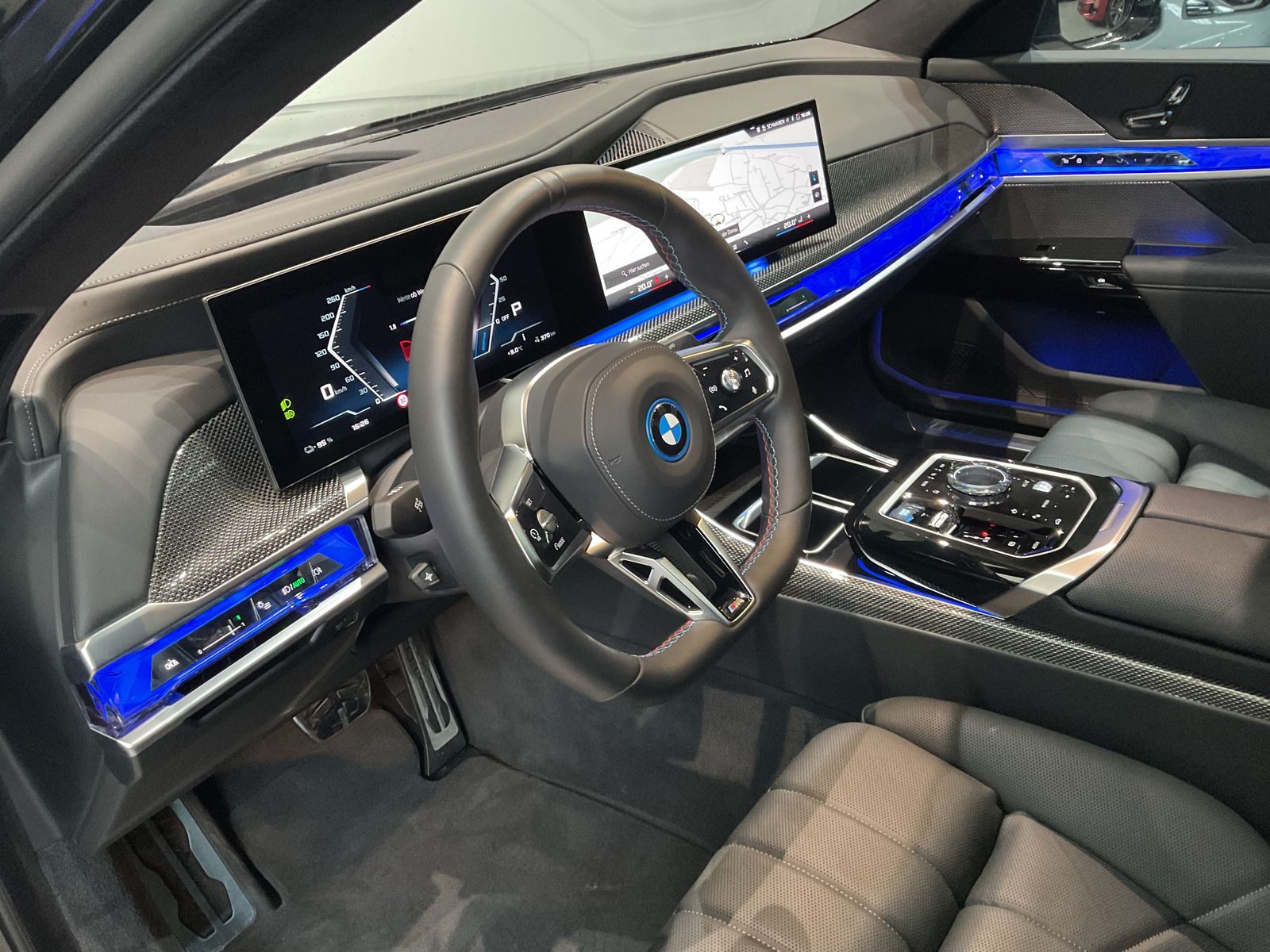 Fahrzeugabbildung BMW i7 M70 xDrive Lounge Fondkonsole Sky Lounge M Pe