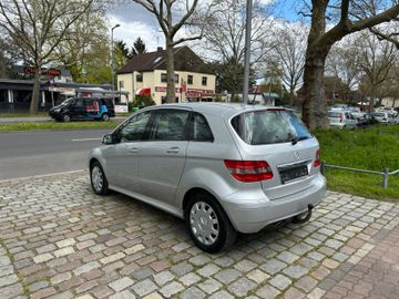 Fahrzeugabbildung Mercedes-Benz B 200 SportsTourer*Bi-Xenon*PDC*1Hand*Scheckheft