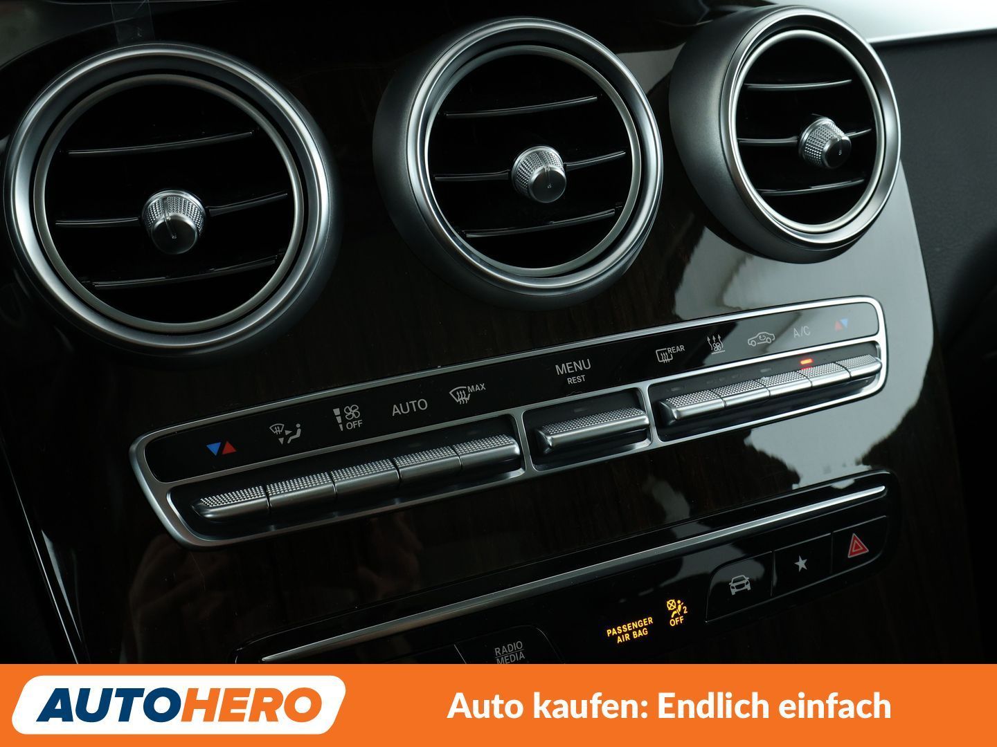 Mercedes-Benz GLC 300e 4Matic AMG Line Aut.*NAVI*LED*TEMPO* foto 24