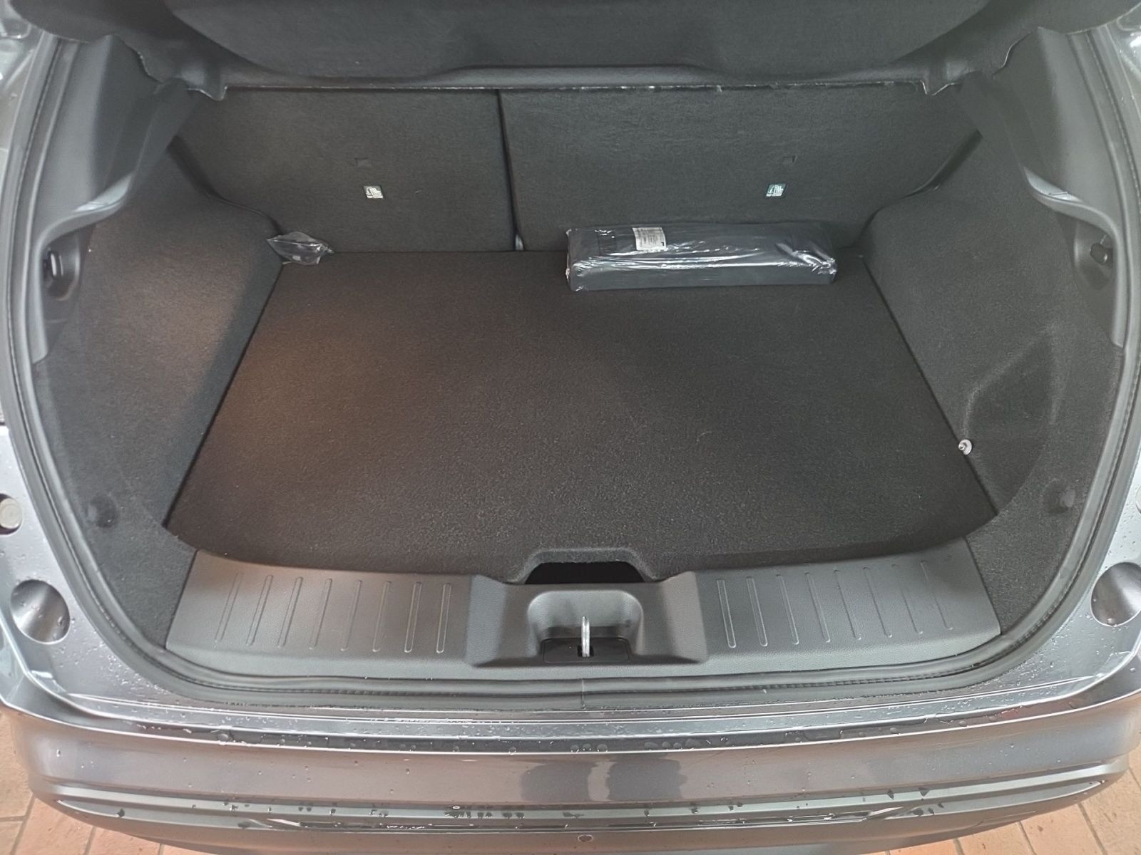 Fahrzeugabbildung Nissan Juke 1.6 Hybrid Tekna Hybrid 143 PS Autom. *NAVI