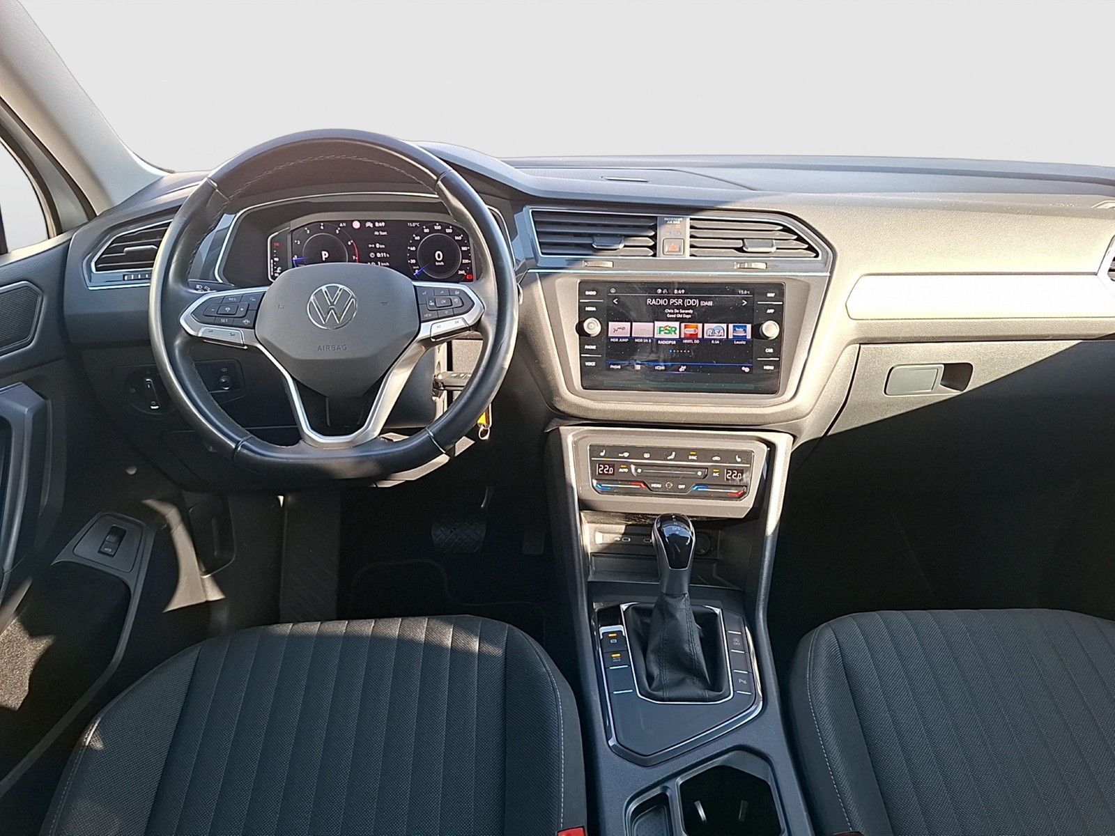 Fahrzeugabbildung Volkswagen Tiguan Allspace TSI Life DSG 7-Si LED Navi VC HU