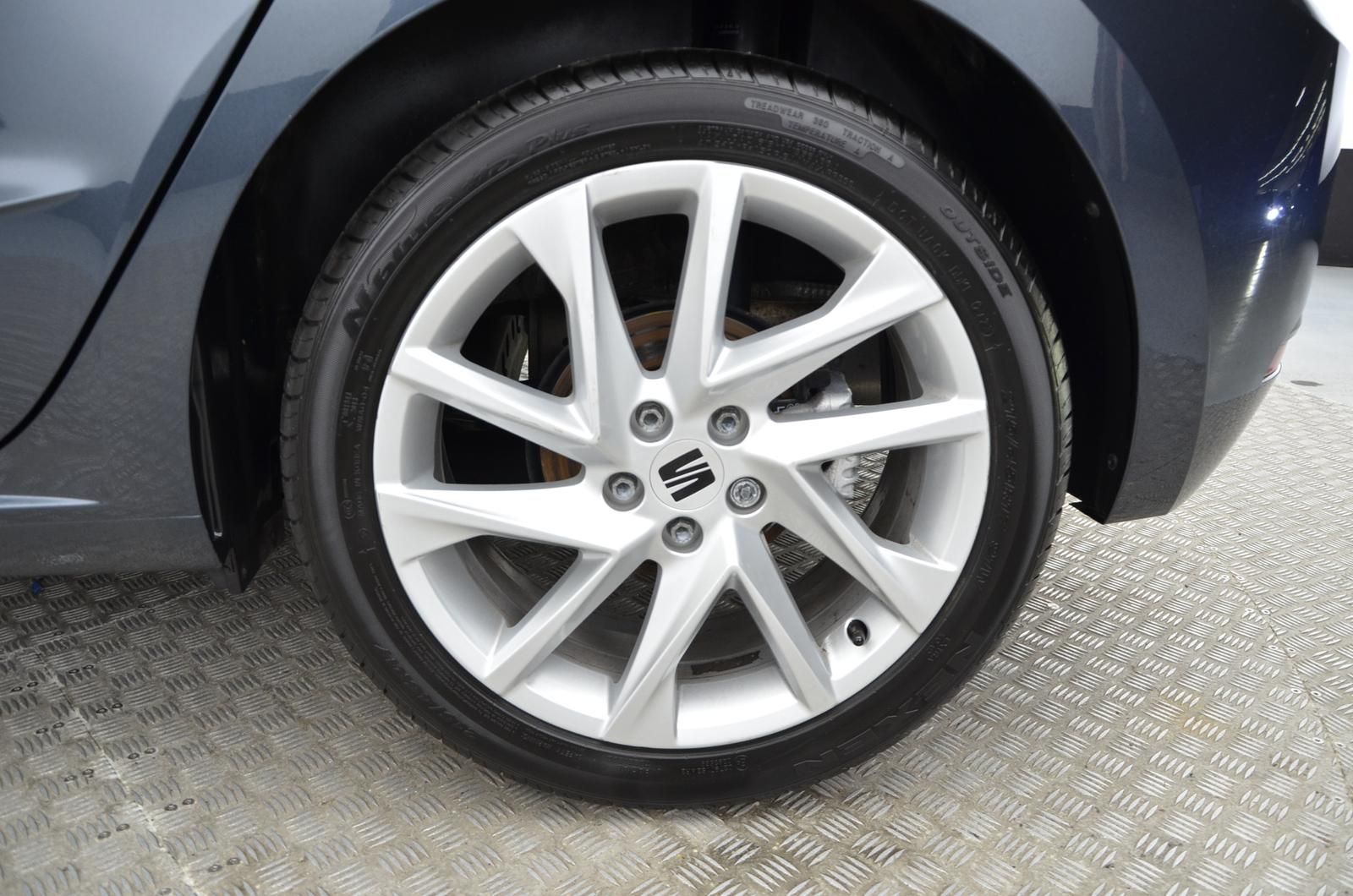 Fahrzeugabbildung SEAT Ibiza FR 1.0l TSI 81kW 6-Gang LED Navi