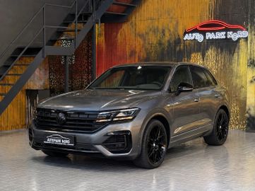 Volkswagen Touareg - 1