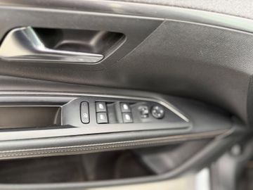 Peugeot 5008 - 12