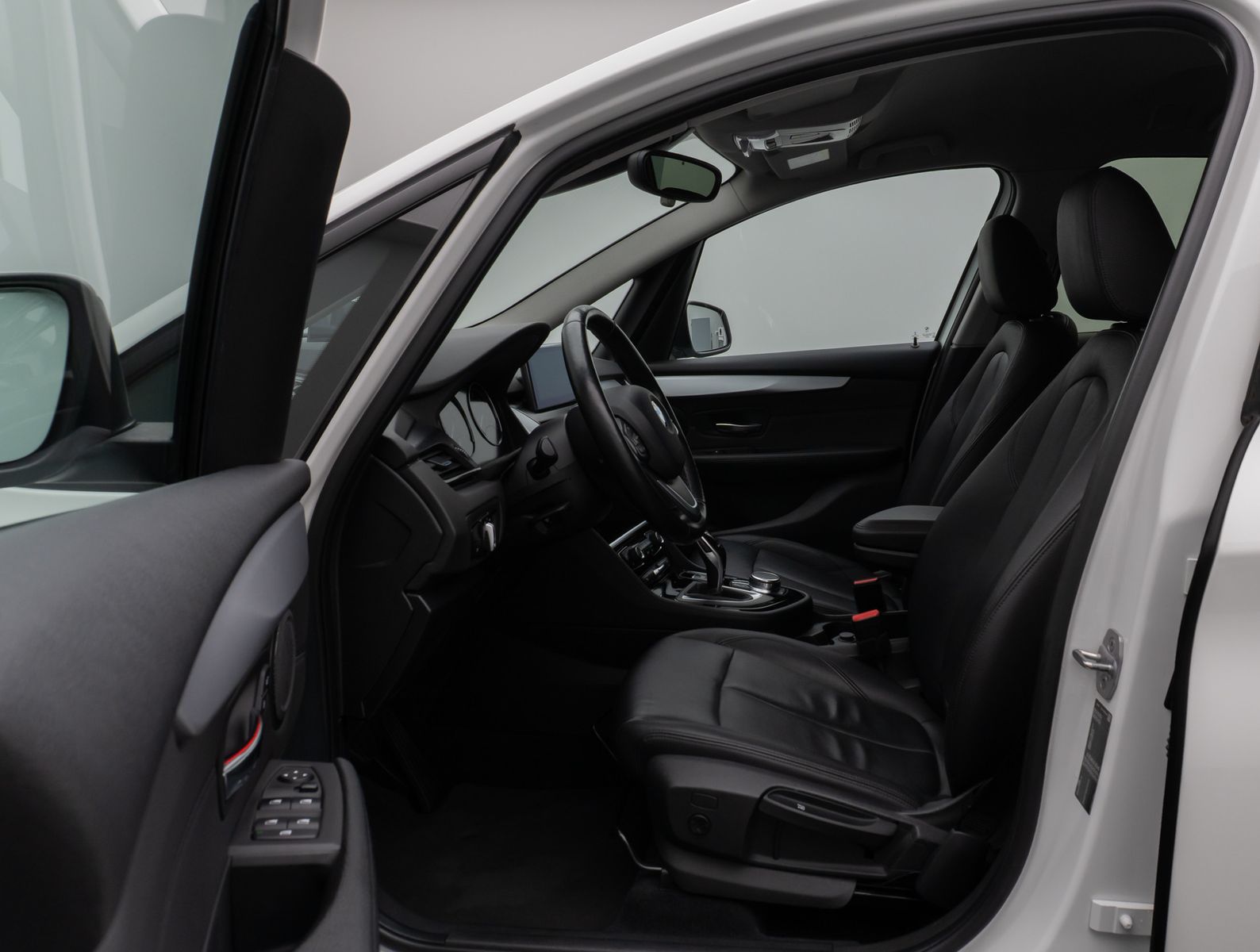 Fahrzeugabbildung BMW 220d Gran Tourer Advantage Kamera HUD Komfort