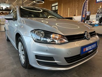 Volkswagen Golf VII Variant Trendline BMT *Navi*