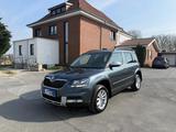 Skoda Yeti Ambition Outdoor/Alu/AHK/Sitzhzg/TopZustand - Skoda Yeti mit Diesel-Antrieb: Grau