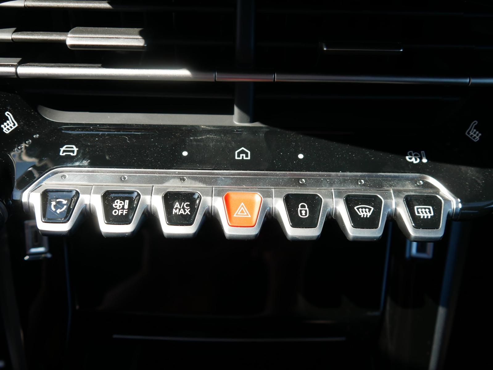 Peugeot 2008 PureTech 145 Aut. LED ACC Navi 360°