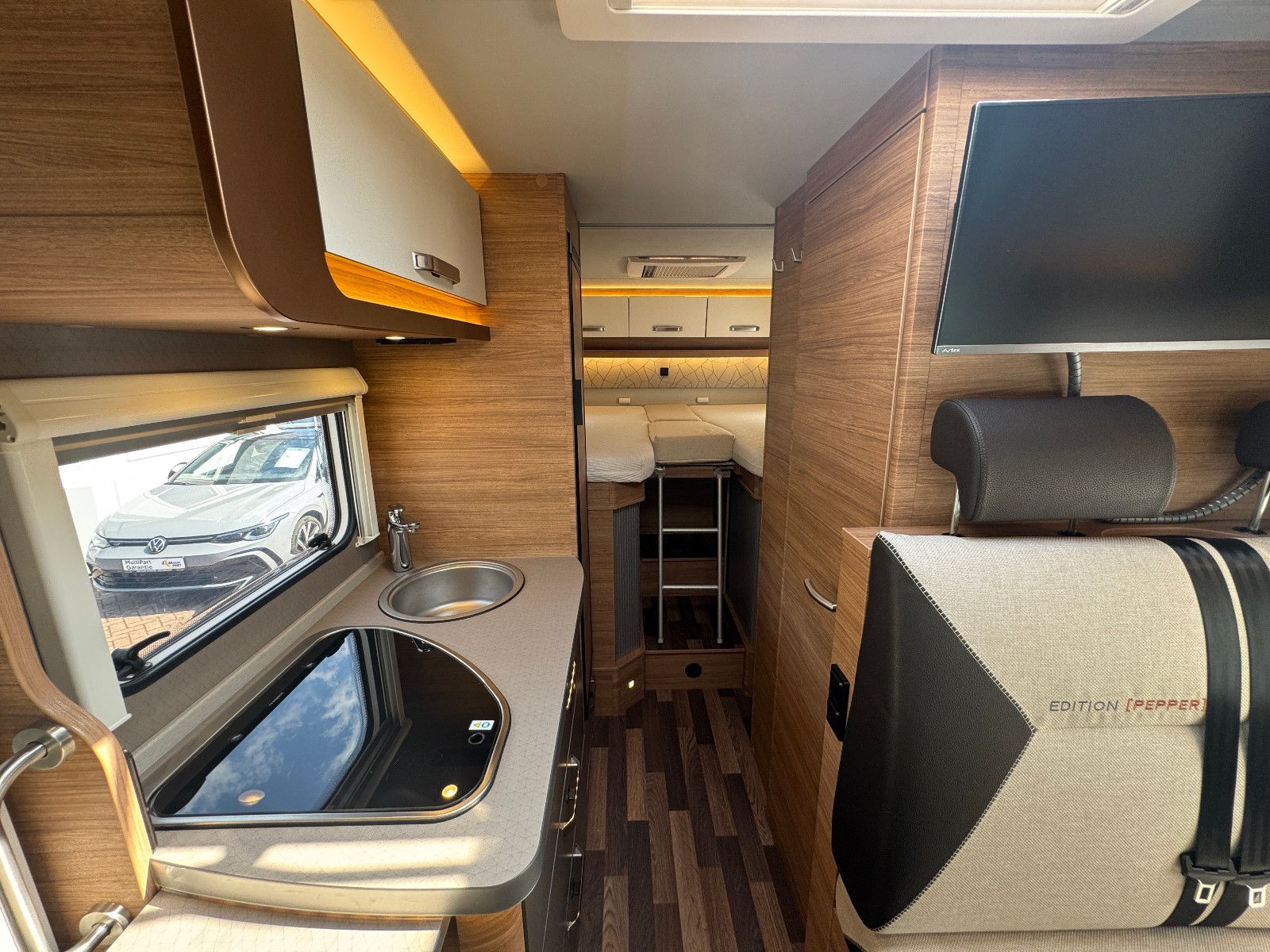Fahrzeugabbildung Weinsberg CaraCompact 600 MEG EDITION PEPPER NAVI KAMERA