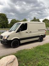 Mercedes-Benz Sprinter - Mercedes-Benz Sprinter: Beige