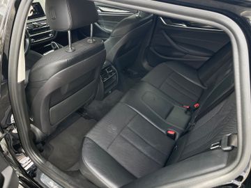BMW 520 - 12