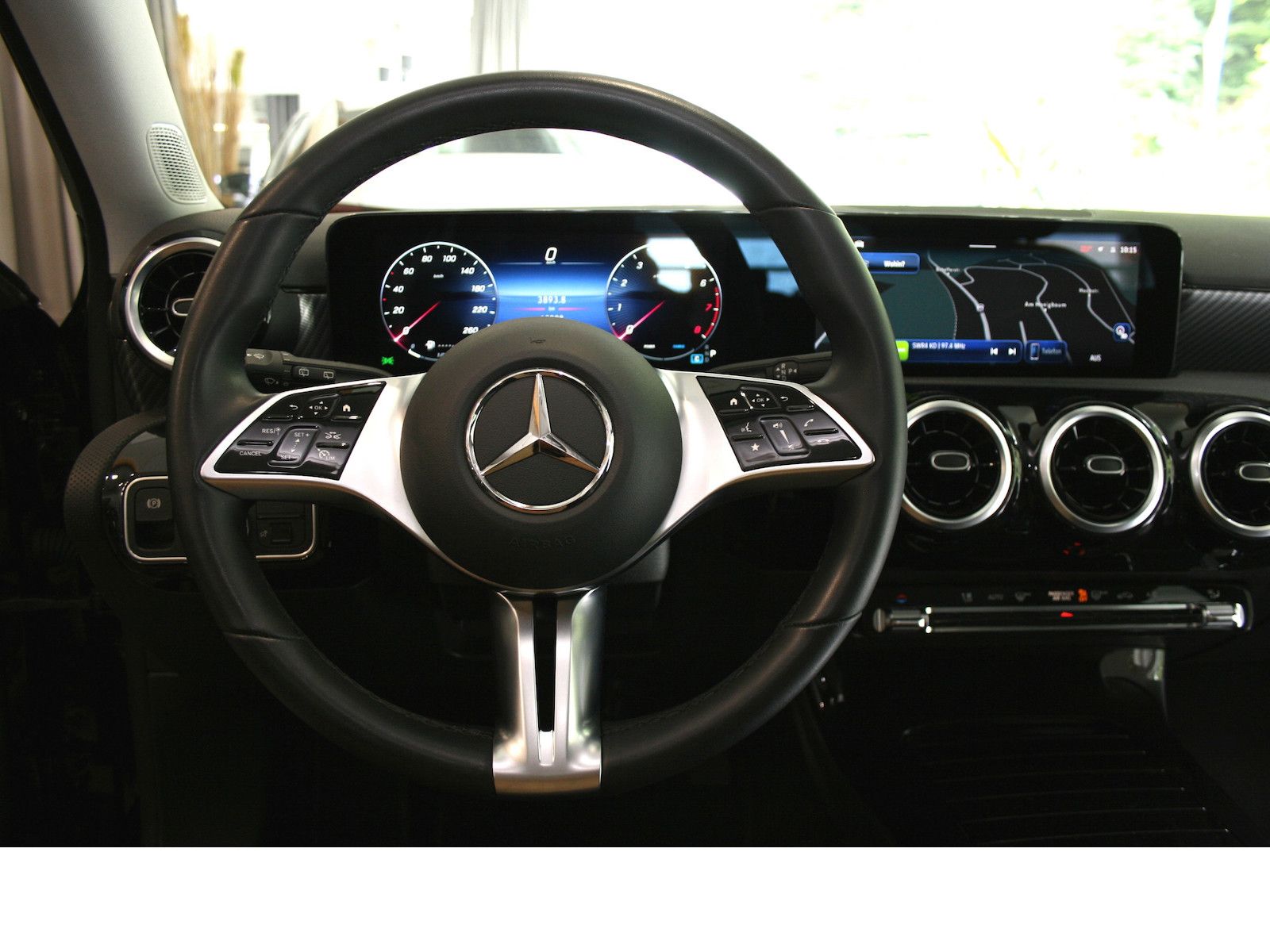 Fahrzeugabbildung Mercedes-Benz A 180 Progres. Line Advanced *Kamera+PTS*LED*