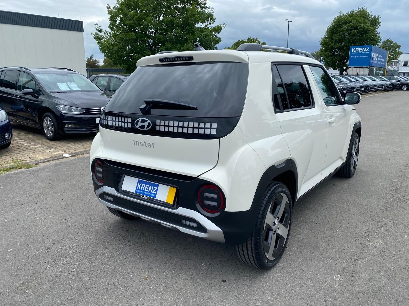Fahrzeugabbildung Hyundai INSTER Elektro 85 kW APP+KLIMA+ACC+KAMERA+17"Alu
