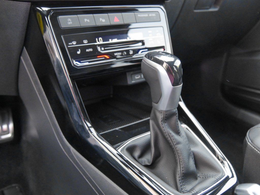 Fahrzeugabbildung Volkswagen T-Cross Life 1.0 TSI Kamera AHK Matrix-LED