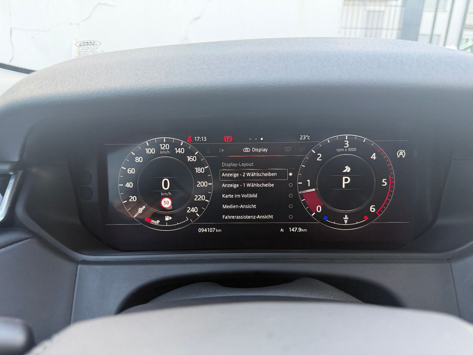 Fahrzeugabbildung Land Rover Range Rover Velar SE/PANO/KAMERA/MERIDIAN/MASSAG