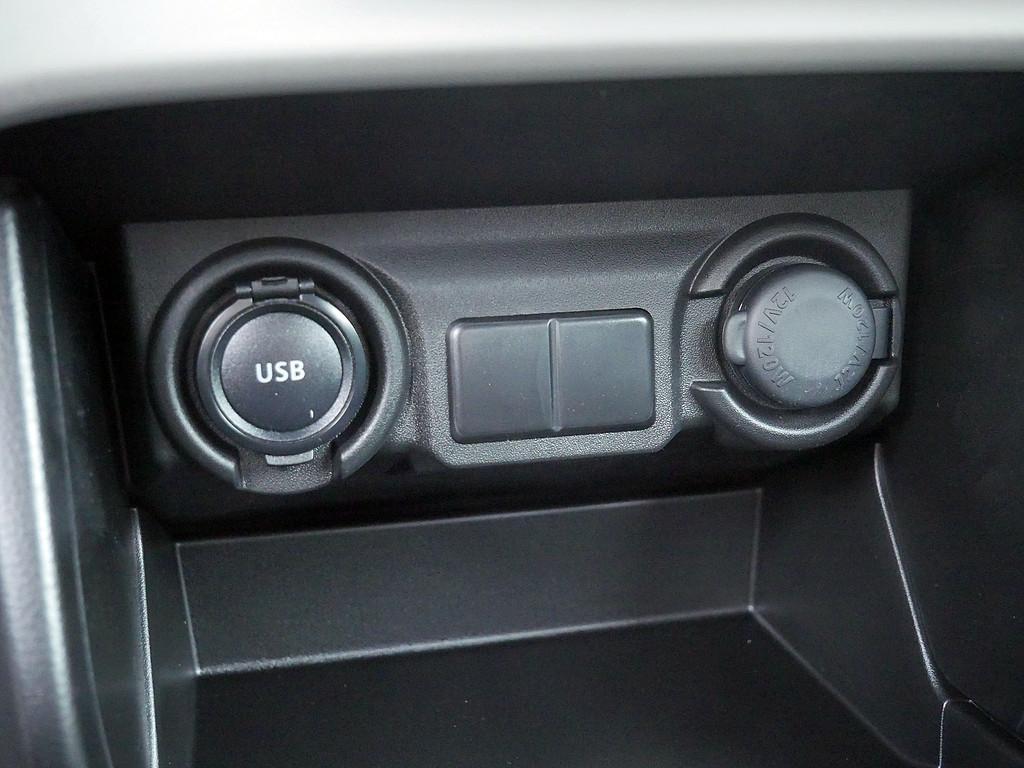 Suzuki Swift 1.2 Dualjet Hybrid Club PDC NAVI ACC LED